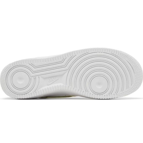 NIKE AIR FORCE 1 LV8 WHITE / PINK /  GREEN WOMENS SZ 8.5 - Picture 5 of 5